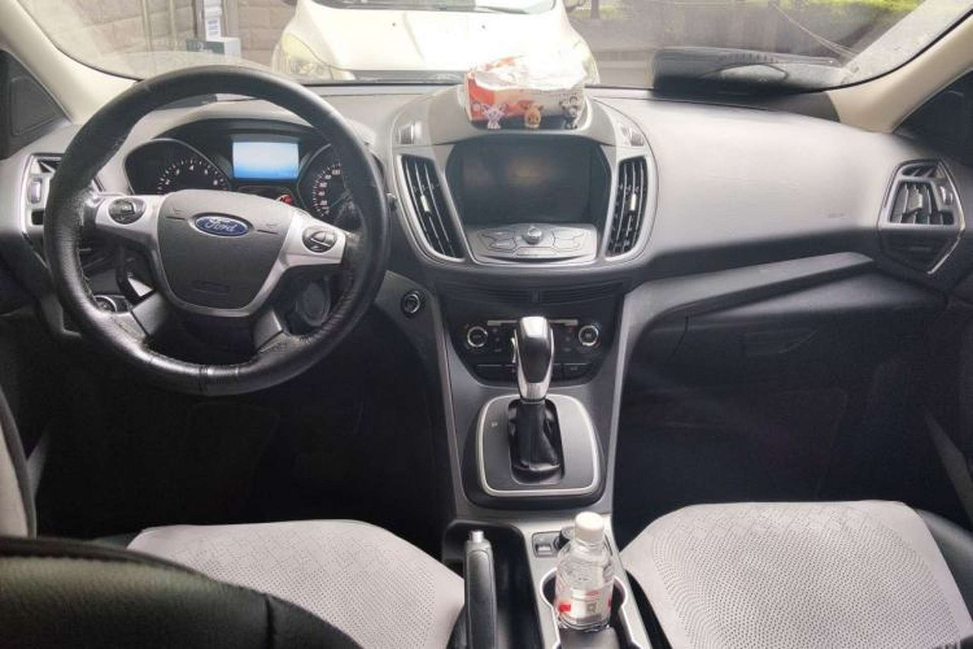 Used Ford Kuga 2015 1.5L GTDi Four-Wheel-Drive Elite Model Center Console