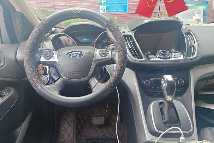 Used Ford Kuga 2015 1.5L GTDi Two-Wheel Drive Fashion Edition Center Console