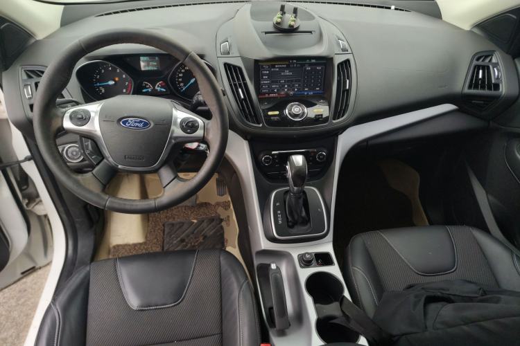 Used Ford Kuga 2015 1.5L GTDi Two-Wheel Drive Fashion Edition Center Console