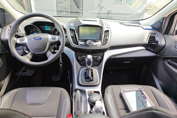 Used Ford Kuga 2015 1.5L GTDi Two-Wheel Drive Fashion Edition Center Console