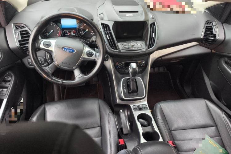 Used Ford Kuga 2015 1.5L GTDi Four-Wheel-Drive Elite Model Center Console