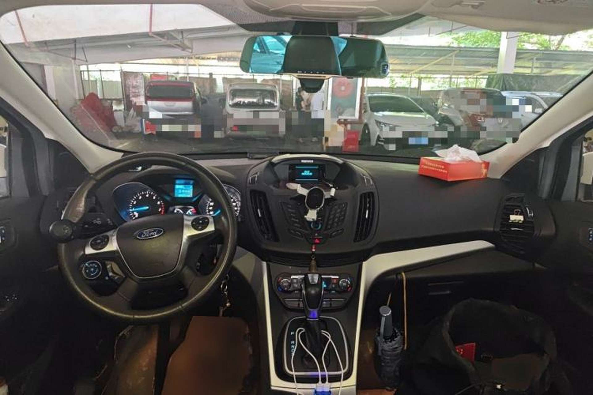 Used Ford Kuga 2015 1.5L GTDi Two-Wheel Drive Fashion Edition Center Console