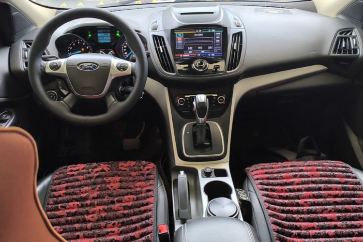 Used Ford Kuga 2015 1.5L GTDi Two-Wheel Drive Fashion Edition Center Console