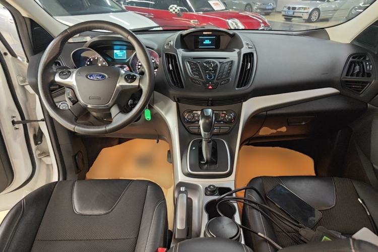 Used Ford Kuga 2015 1.5L GTDi Two-Wheel Drive Fashion Edition Center Console