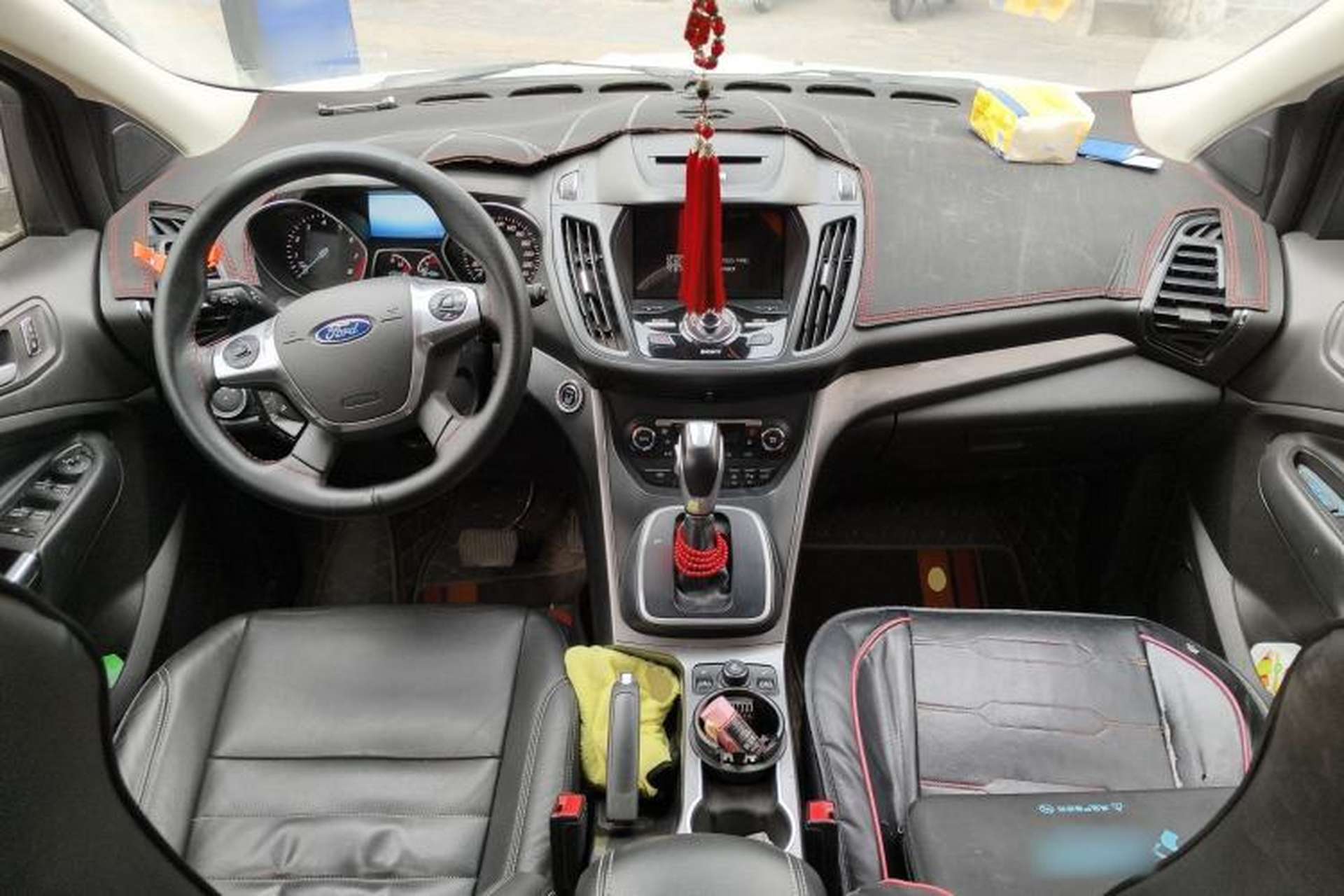Used Ford Kuga 2015 2.0L GTDi Four-Wheel Drive Prestige Model Center Console