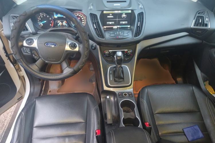 Used Ford Kuga 2015 2.0L GTDi Four-Wheel Drive Elite Model Center Console