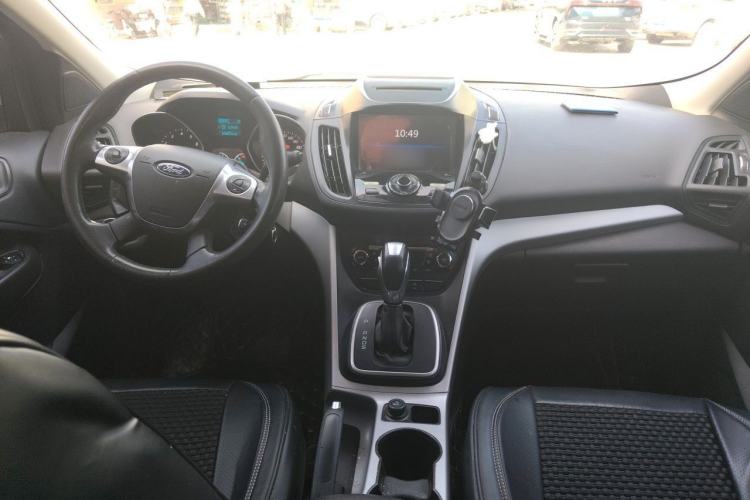 Used Ford Kuga 2015 1.5L GTDi Two-Wheel Drive Fashion Edition Center Console
