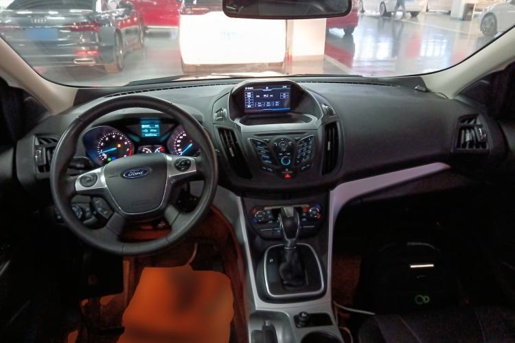 Used Ford Kuga 2015 1.5L GTDi Two-Wheel Drive Fashion Edition Center Console