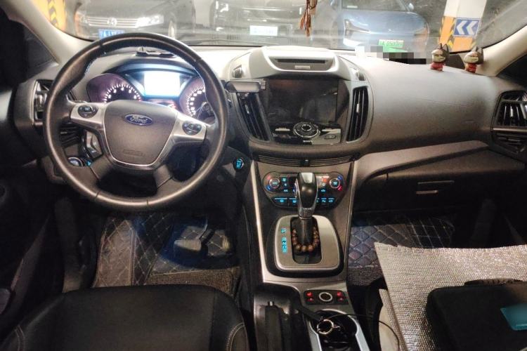 Used Ford Kuga 2015 2.0L GTDi Four-Wheel Drive Prestige Model Center Console