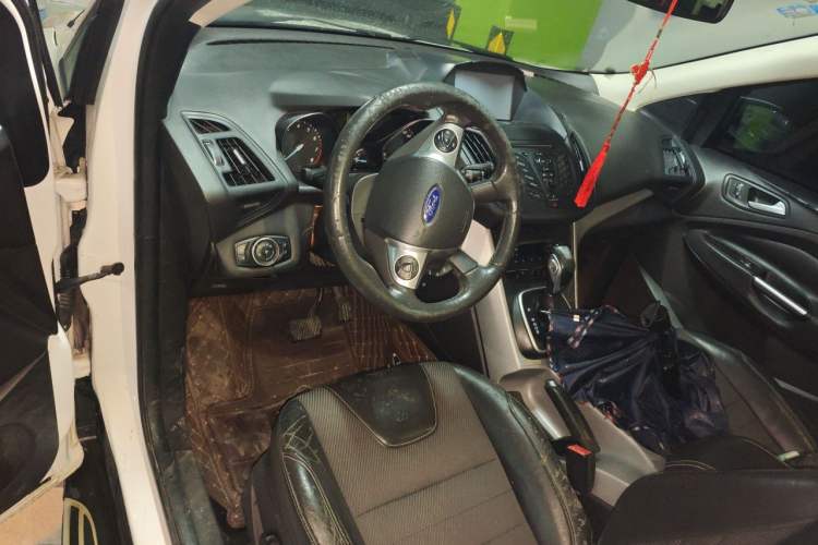 Used Ford Kuga 2015 1.5L GTDi Two-Wheel Drive Fashion Edition Center Console