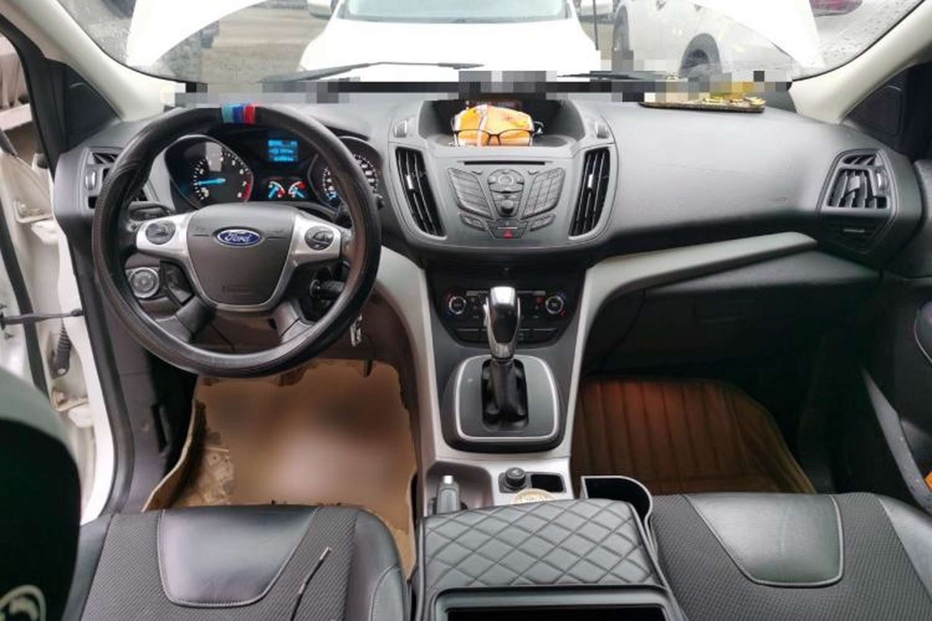 Used Ford Kuga 2015 1.5L GTDi Two-Wheel Drive Fashion Edition Center Console