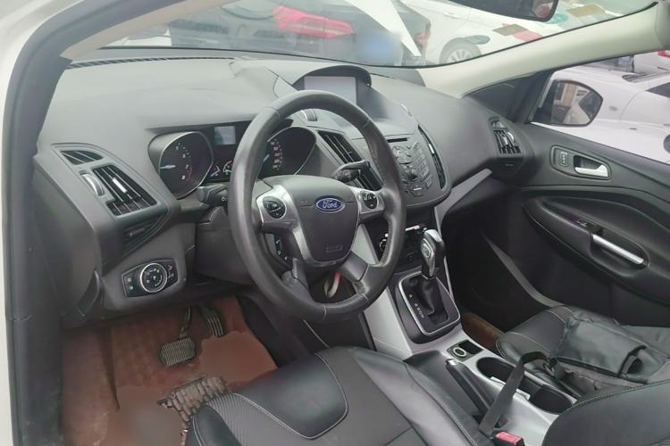 Used Ford Kuga 2015 1.5L GTDi Two-Wheel Drive Fashion Edition Center Console