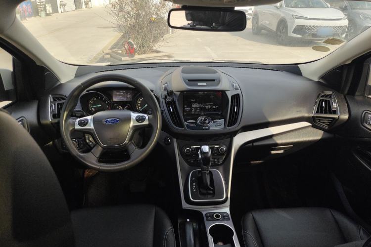 Used Ford Kuga 2015 2.0L GTDi Four-Wheel Drive Prestige Model Center Console