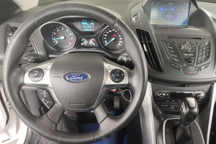 Used Ford Kuga 2015 1.5L GTDi Two-Wheel Drive Fashion Edition Center Console
