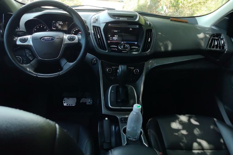 Used Ford Kuga 2015 2.0L GTDi Four-Wheel Drive Prestige Model Center Console