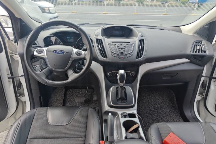 Used Ford Kuga 2015 1.5L GTDi Two-Wheel Drive Fashion Edition Center Console