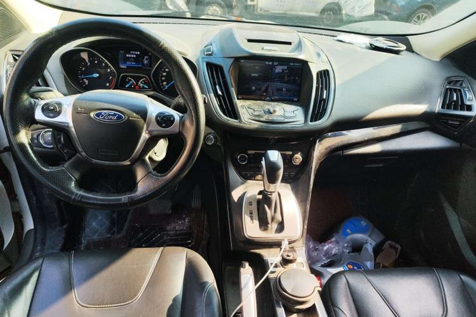 Used Ford Kuga 2015 2.0L GTDi Four-Wheel-Drive Sport Model Center Console