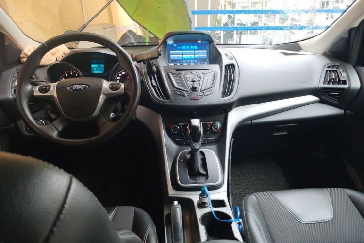 Used Ford Kuga 2015 1.5L GTDi Two-Wheel Drive Fashion Edition Center Console