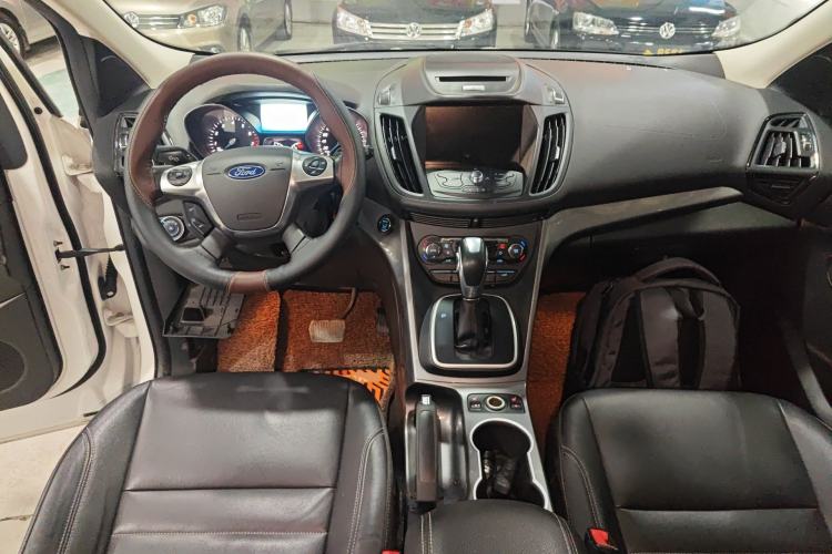 Used Ford Kuga 2015 2.0L GTDi Four-Wheel Drive Elite Model Center Console