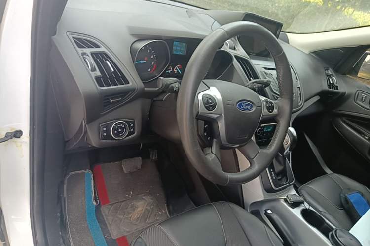 Used Ford Kuga 2015 1.5L GTDi Two-Wheel Drive Fashion Edition Center Console