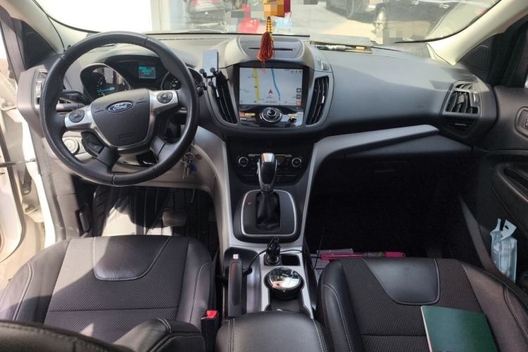 Used Ford Kuga 2015 1.5L GTDi Two-Wheel Drive Fashion Edition Center Console