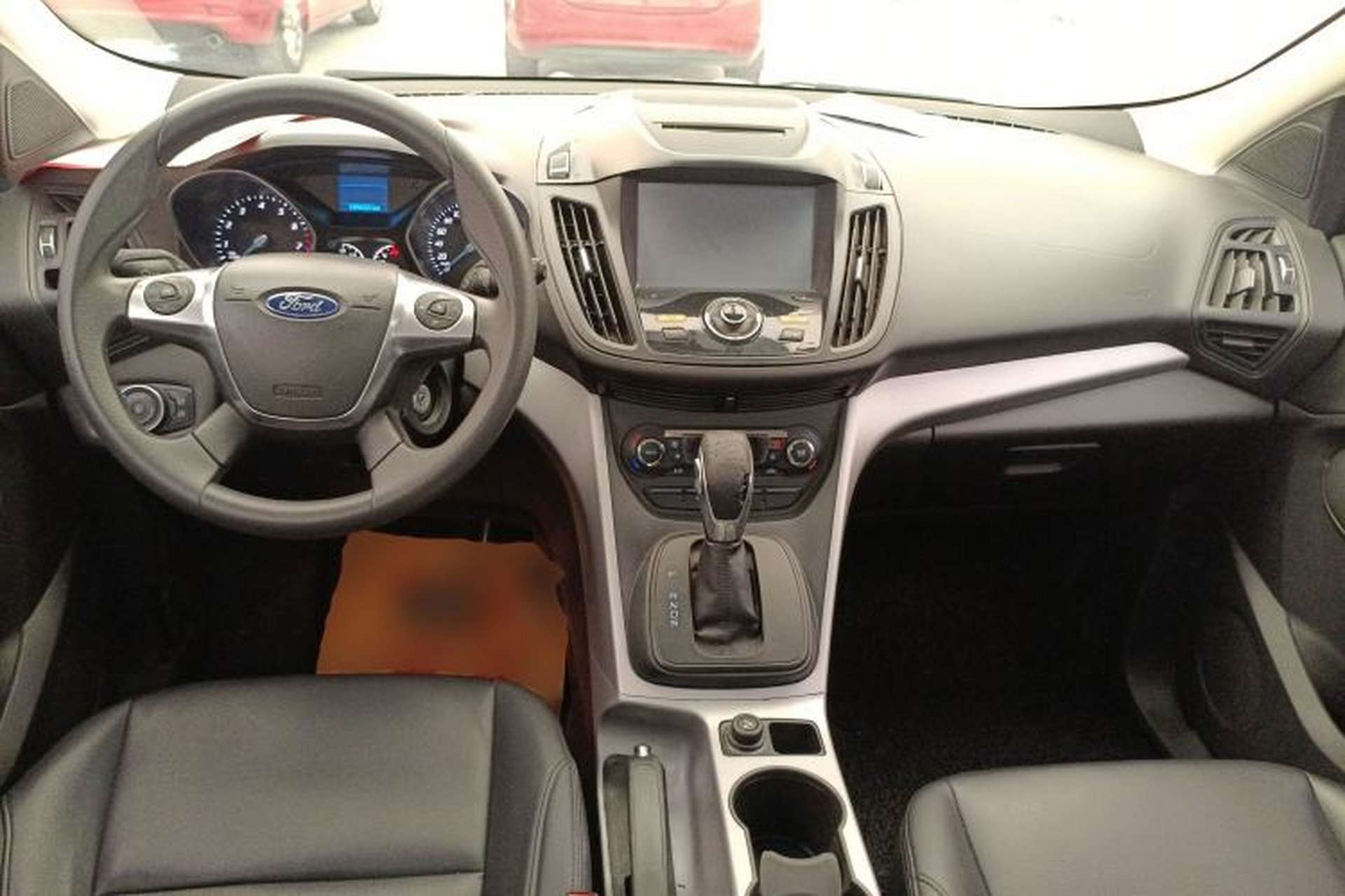 Used Ford Kuga 2015 1.5L GTDi Two-Wheel-Drive Comfort Model Center Console
