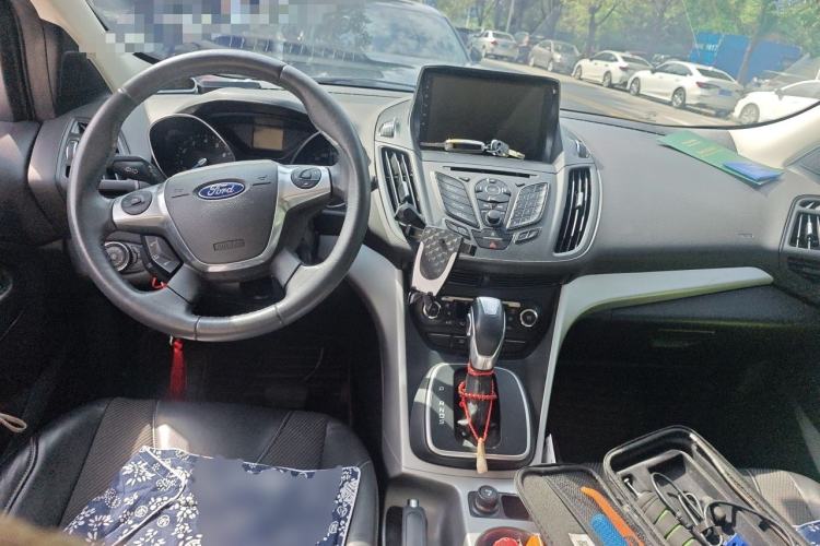 Used Ford Kuga 2015 1.5L GTDi Two-Wheel Drive Fashion Edition Center Console