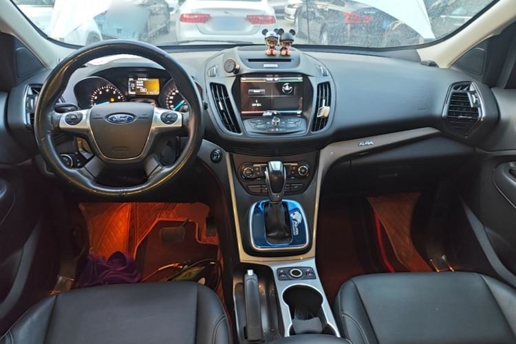 Used Ford Kuga 2015 1.5L GTDi Four-Wheel-Drive Elite Model Center Console