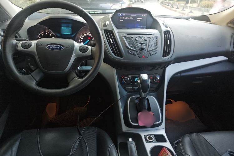 Used Ford Kuga 2015 1.5L GTDi Two-Wheel Drive Fashion Edition Center Console