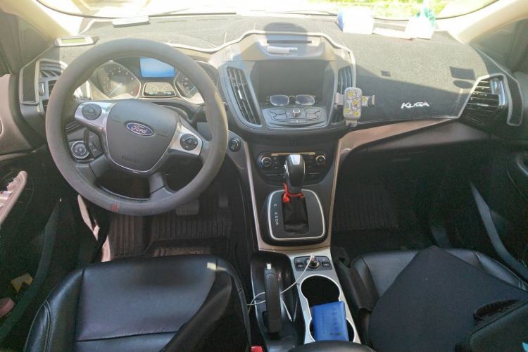 Used Ford Kuga 2015 1.5L GTDi Four-Wheel-Drive Elite Model Center Console