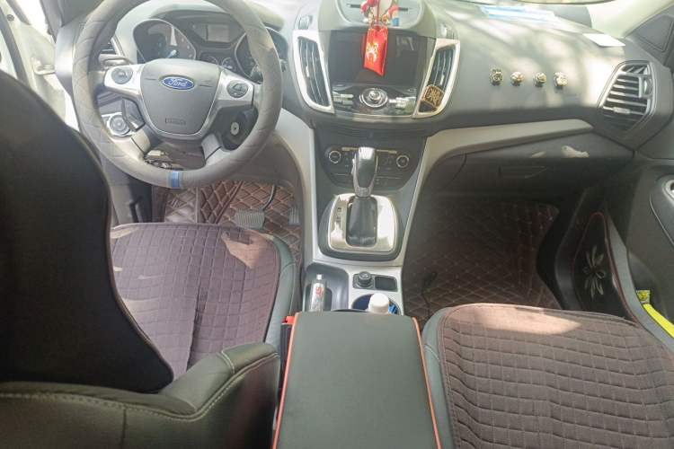 Used Ford Kuga 2015 1.5L GTDi Two-Wheel Drive Fashion Edition Center Console
