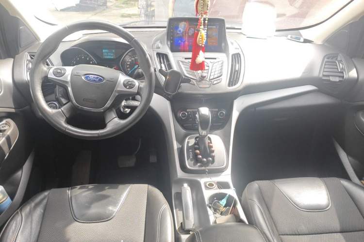 Used Ford Kuga 2015 1.5L GTDi Two-Wheel Drive Fashion Edition Center Console