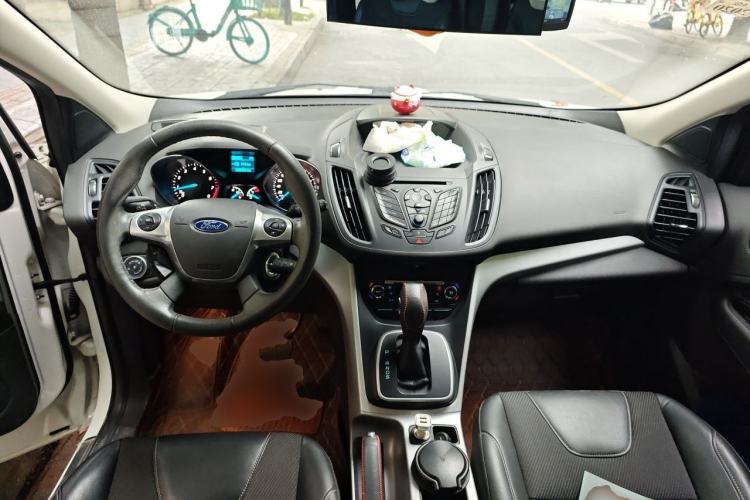 Used Ford Kuga 2015 1.5L GTDi Two-Wheel Drive Fashion Edition Center Console