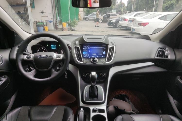 Used Ford Kuga 2015 1.5L GTDi Two-Wheel Drive Fashion Edition Center Console