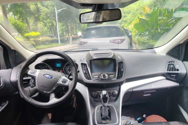 Used Ford Kuga 2015 1.5L GTDi Two-Wheel Drive Fashion Edition Center Console
