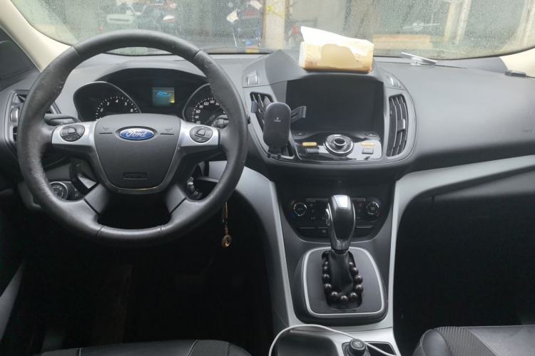 Used Ford Kuga 2015 1.5L GTDi Two-Wheel Drive Fashion Edition Center Console