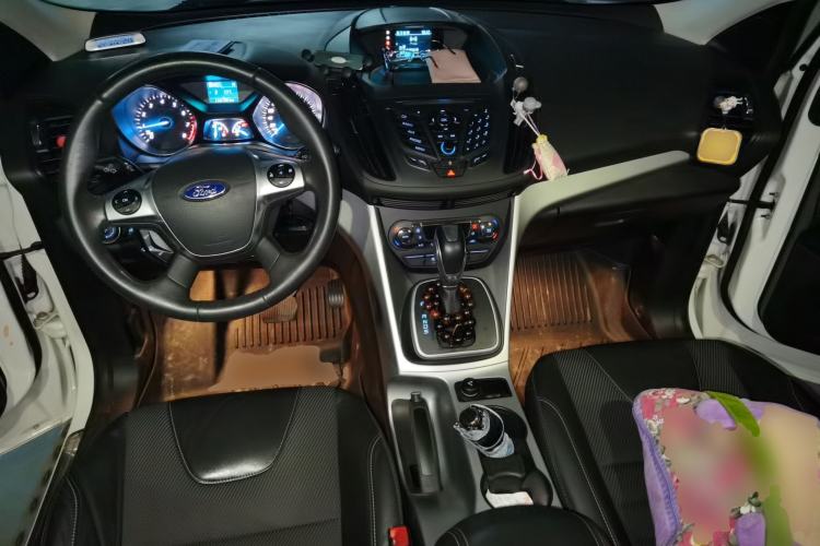 Used Ford Kuga 2015 1.5L GTDi Two-Wheel Drive Fashion Edition Center Console