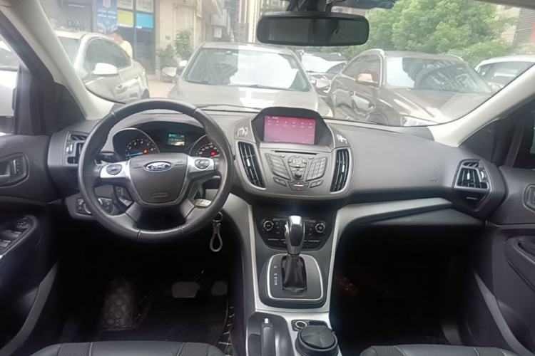 Used Ford Kuga 2015 1.5L GTDi Two-Wheel Drive Fashion Edition Center Console