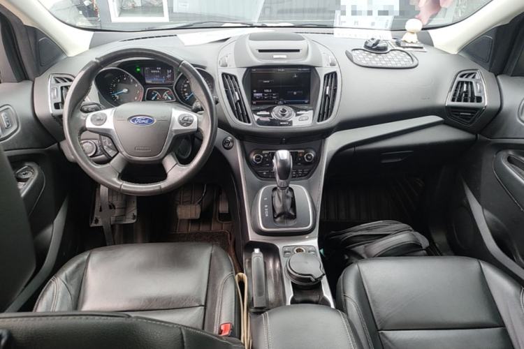 Used Ford Kuga 2015 2.0L GTDi Four-Wheel Drive Prestige Model Center Console