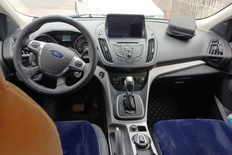 Used Ford Kuga 2015 1.5L GTDi Two-Wheel Drive Fashion Edition Center Console