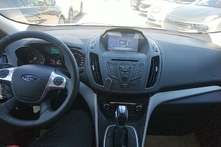 Used Ford Kuga 2015 1.5L GTDi Two-Wheel Drive Fashion Edition Center Console