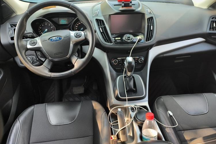 Used Ford Kuga 2015 1.5L GTDi Two-Wheel Drive Fashion Edition Center Console
