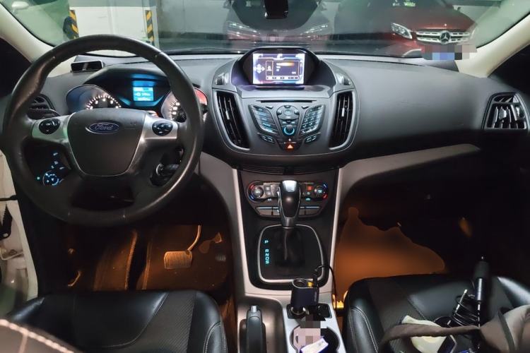 Used Ford Kuga 2015 1.5L GTDi Two-Wheel Drive Fashion Edition Center Console