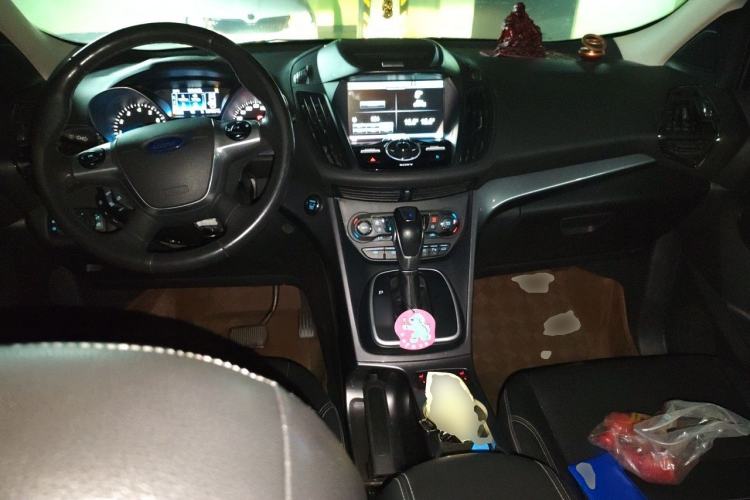 Used Ford Kuga 2015 2.0L GTDi Four-Wheel Drive Prestige Model Center Console