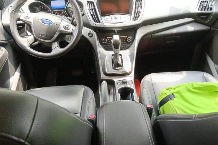 Used Ford Kuga 2015 2.0L GTDi Four-Wheel Drive Elite Model Center Console