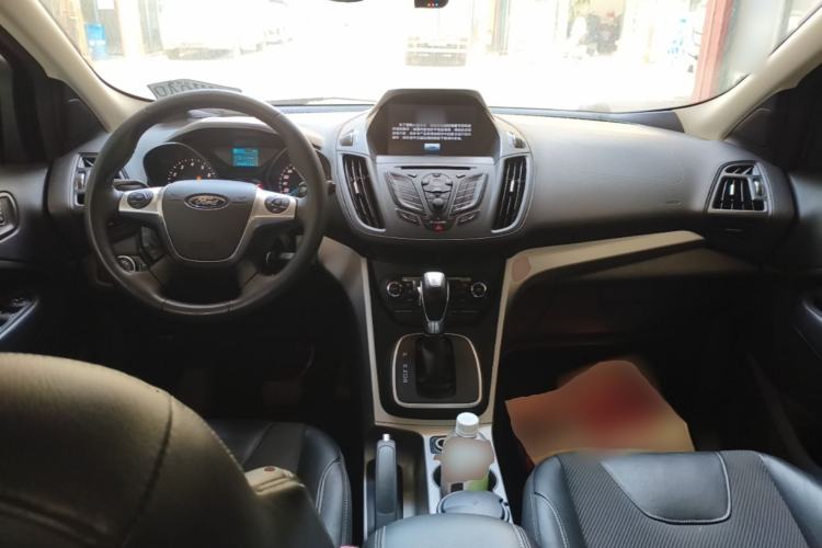 Used Ford Kuga 2015 1.5L GTDi Two-Wheel Drive Fashion Edition Center Console