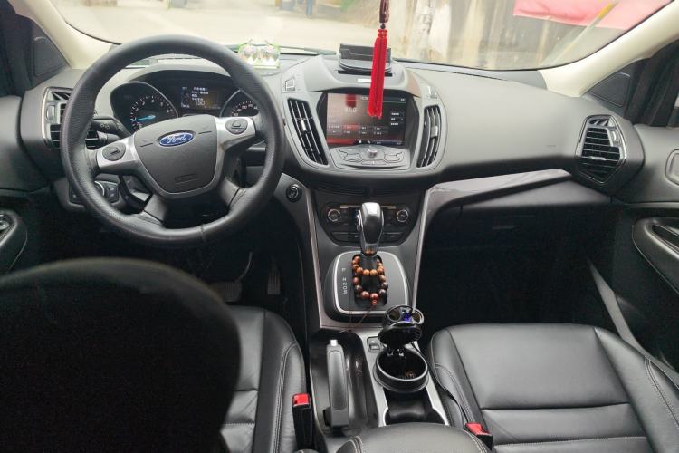 Used Ford Kuga 2015 1.5L GTDi Four-Wheel-Drive Elite Model Center Console