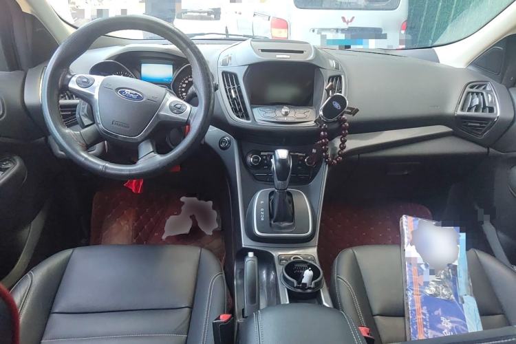 Used Ford Kuga 2015 2.0L GTDi Four-Wheel Drive Elite Model Center Console