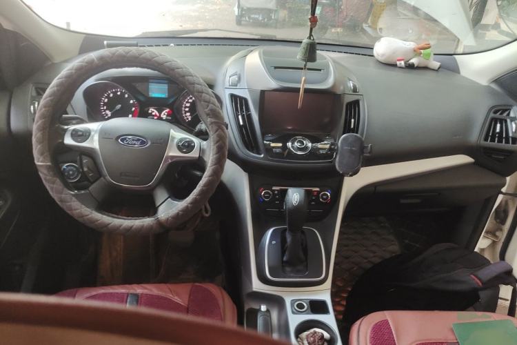 Used Ford Kuga 2015 1.5L GTDi Two-Wheel Drive Fashion Edition Center Console