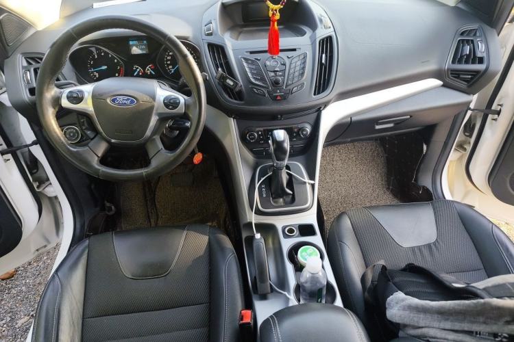 Used Ford Kuga 2015 1.5L GTDi Two-Wheel Drive Fashion Edition Center Console